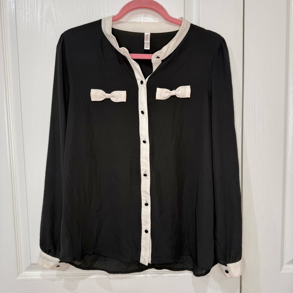 Xhilaration Bow Pocket Button-Up Blouse